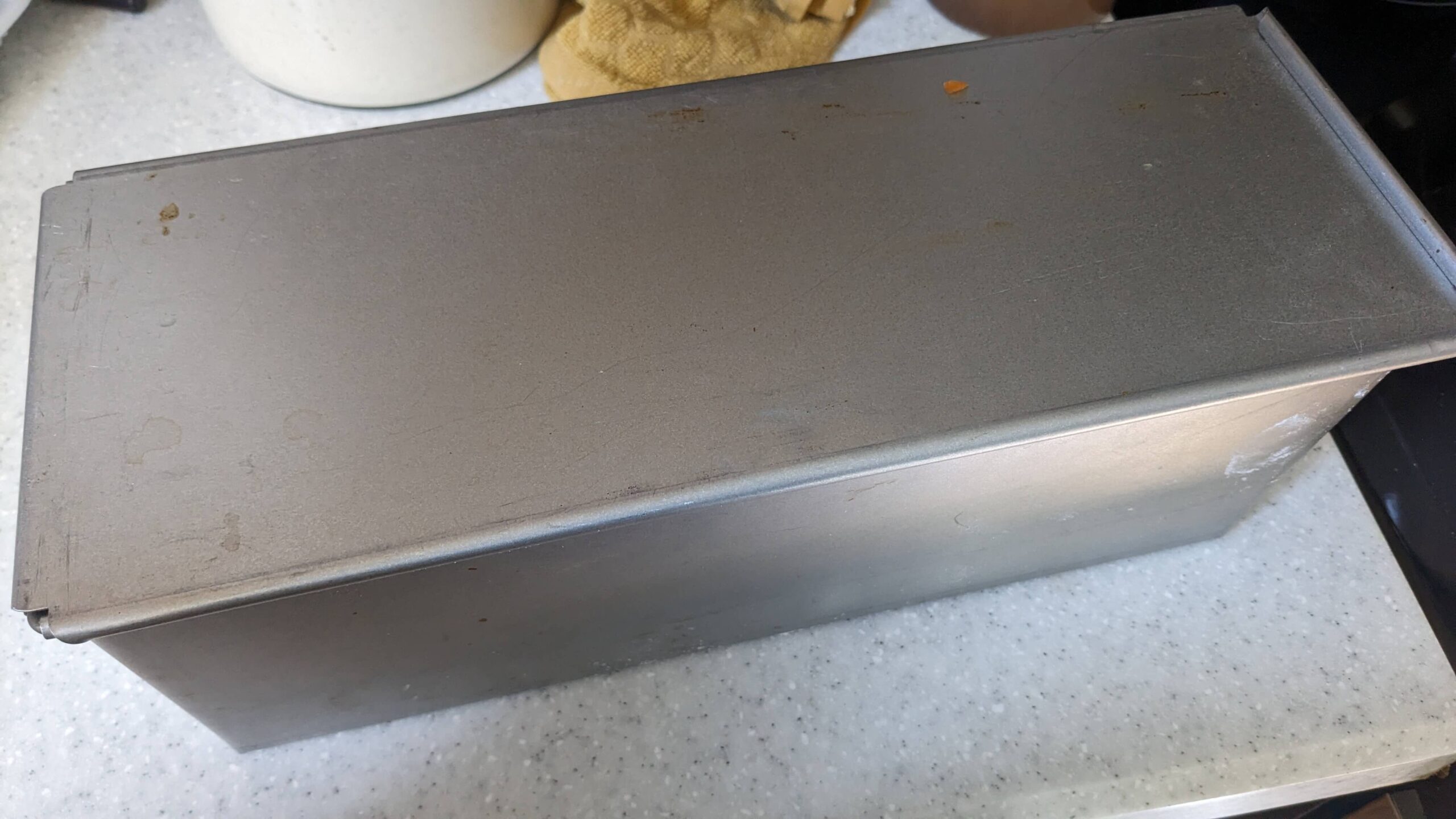 pullman loaf pan with lid