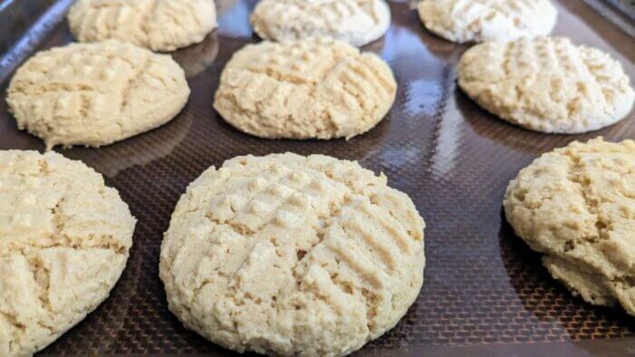 fresh baked gluten free peanut butter cookies